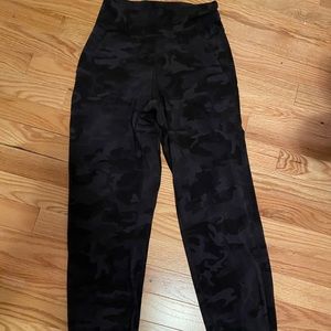 *SOLD*Lululemon align joggers